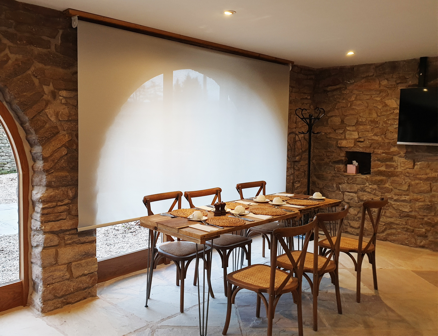 clitheroe-blinds-cafe-blinds-4