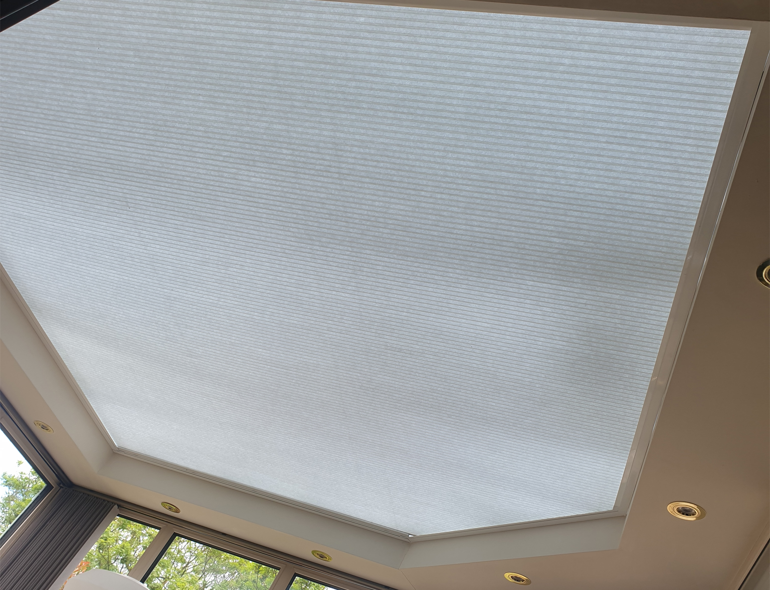 clitheroe-blinds-conservatory-roof-blinds-3