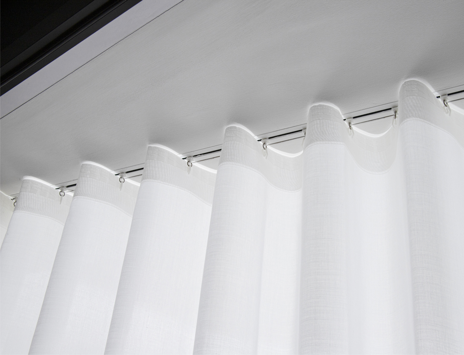 clitheroe-blinds-curtain-poles-tracks-2