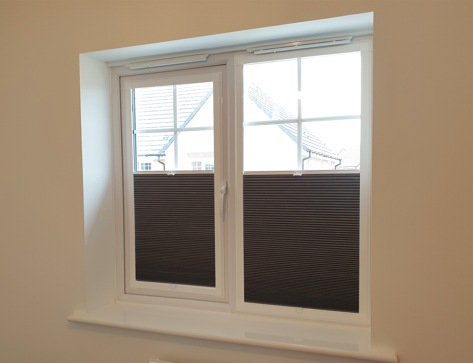clitheroe-blinds-perfect-fit-pleated-blinds-3