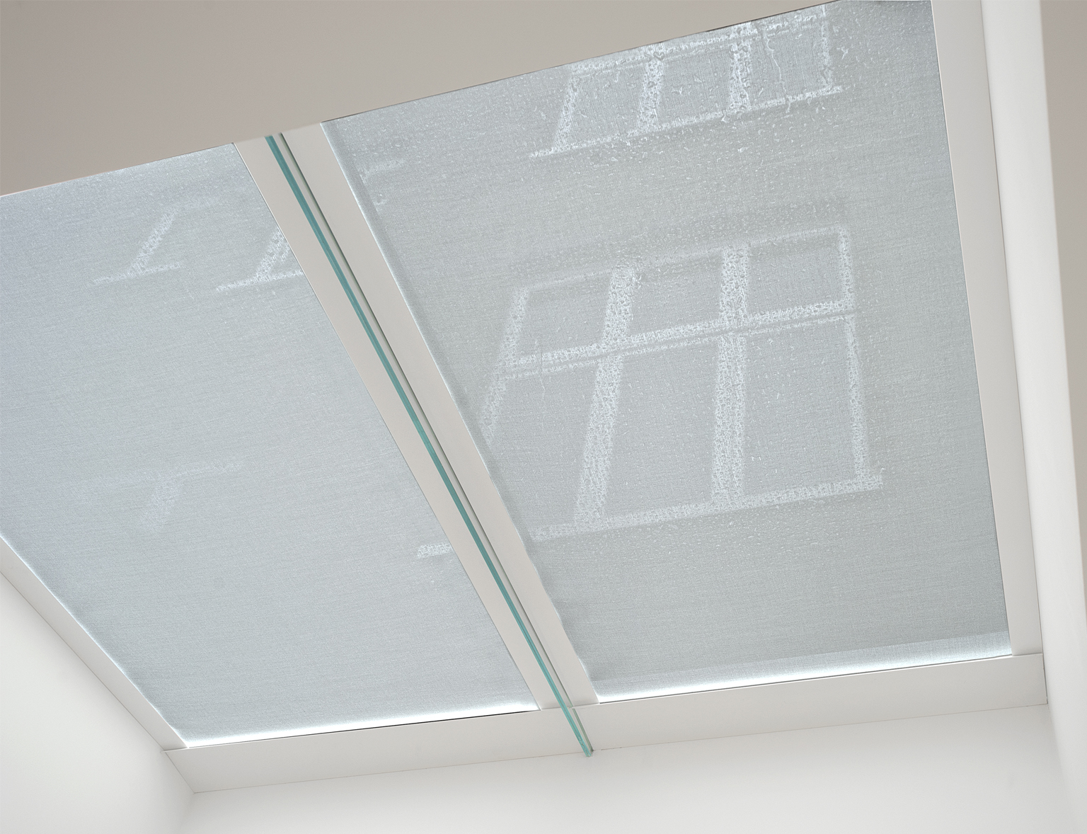 clitheroe-blinds-zipped-roof-lantern-skylight-blinds-2