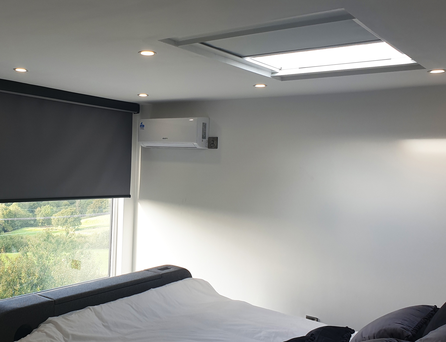 clitheroe-blinds-zipped-roof-lantern-skylight-blinds-4