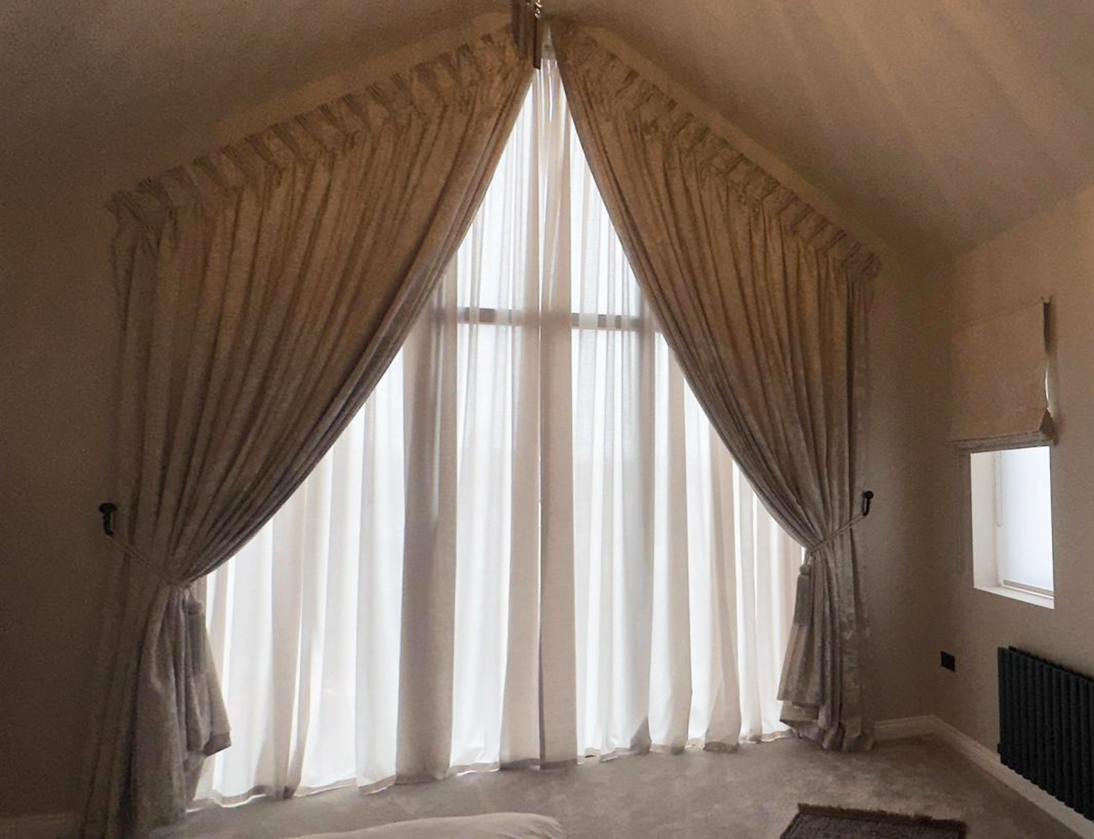 clitheroe-blinds-shaped-curtains-2