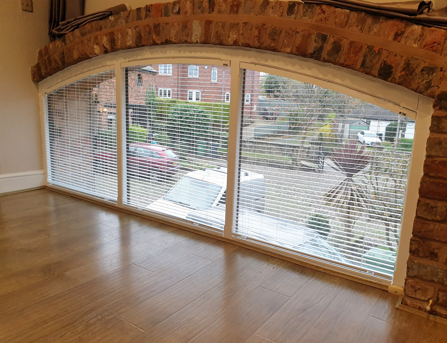 clitheroe-blinds-shaped-venetian-blinds-2