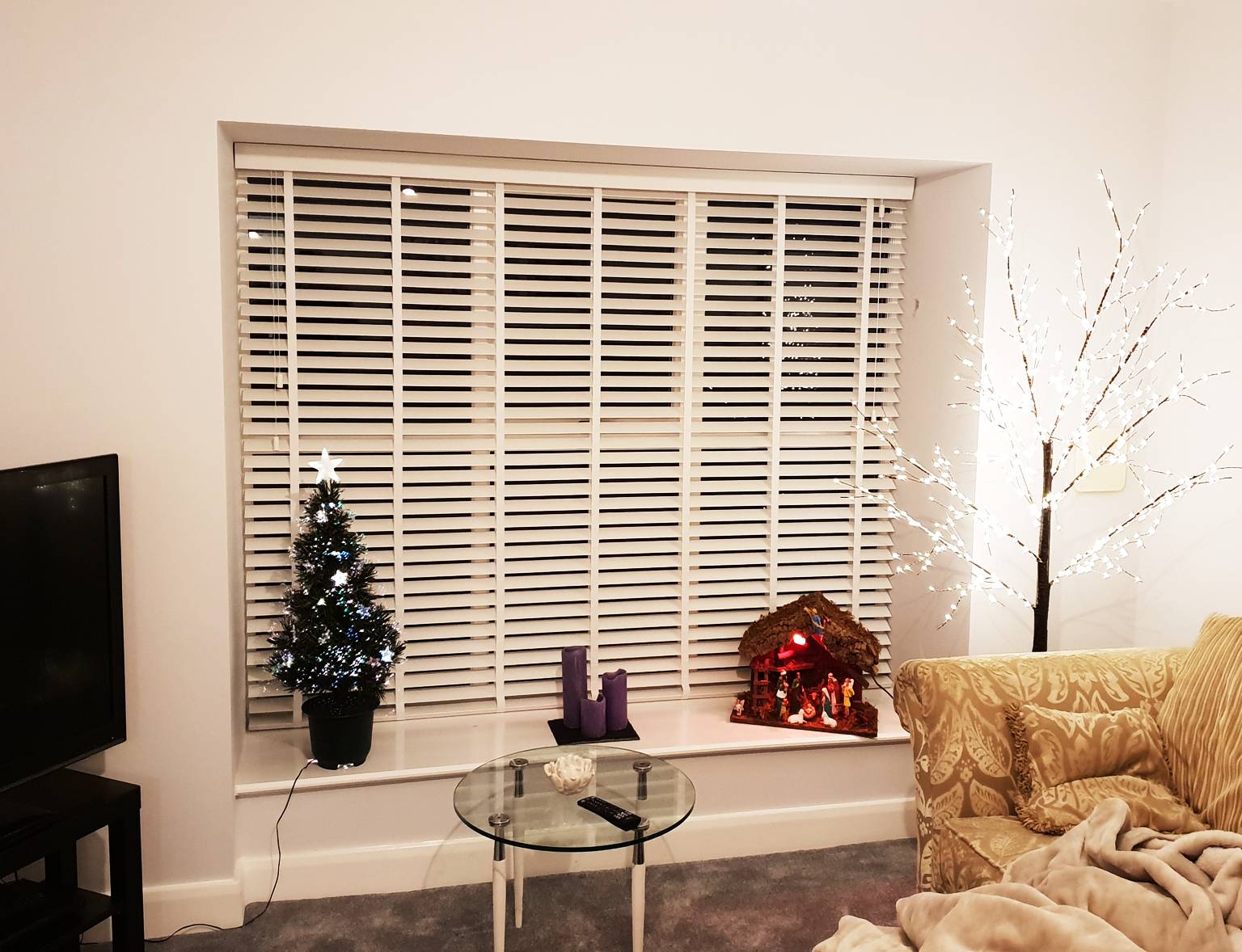 clitheroe-blinds-fauxwood-venetian-blind-1