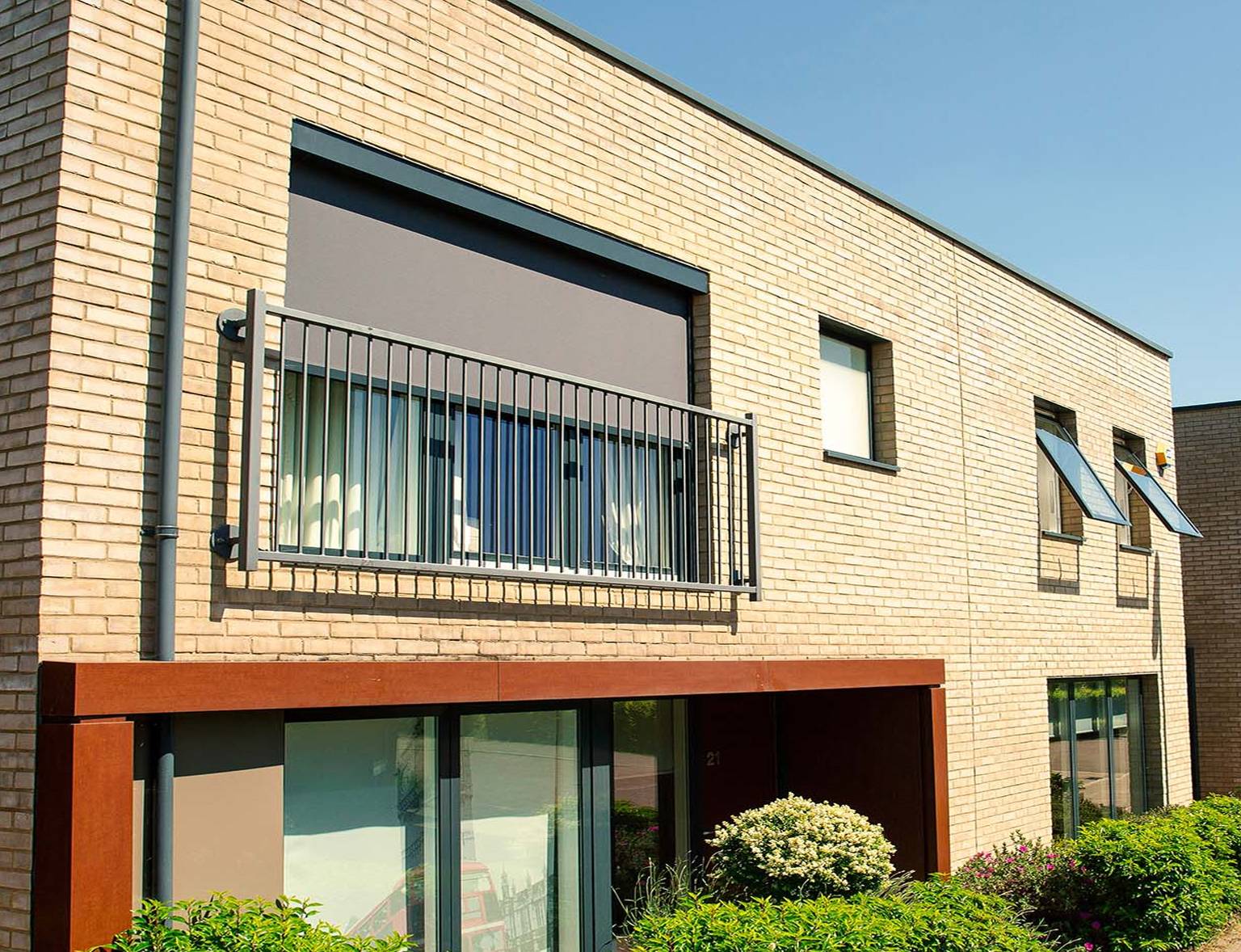 clitheroe-blinds-outdoor-blinds-1